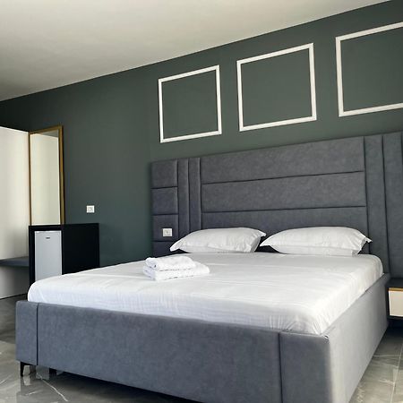 Leodori 3 Suites Shengjin Ngoại thất bức ảnh