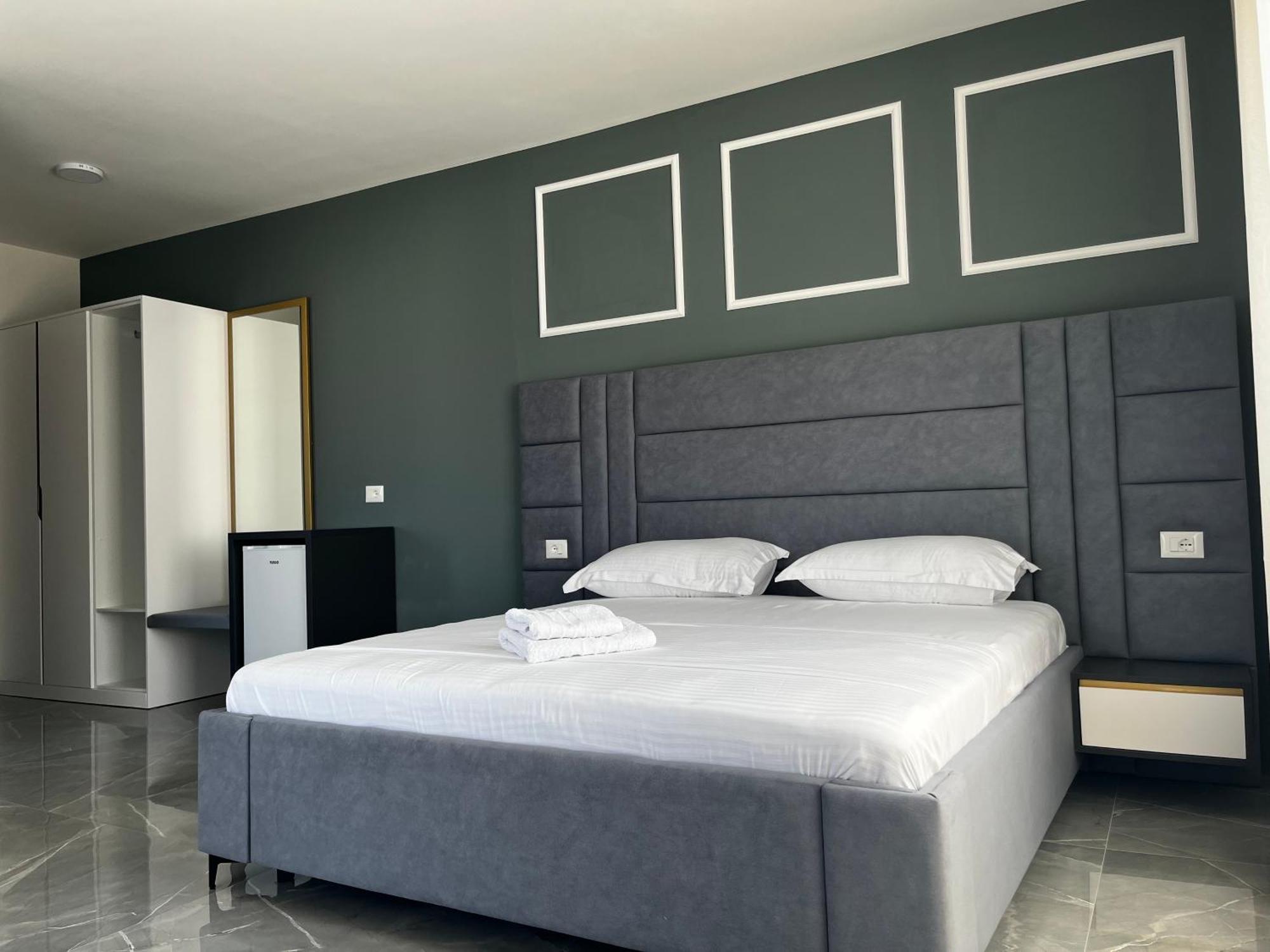 Leodori 3 Suites Shengjin Ngoại thất bức ảnh